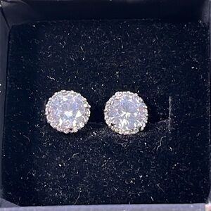 Zirconia studs